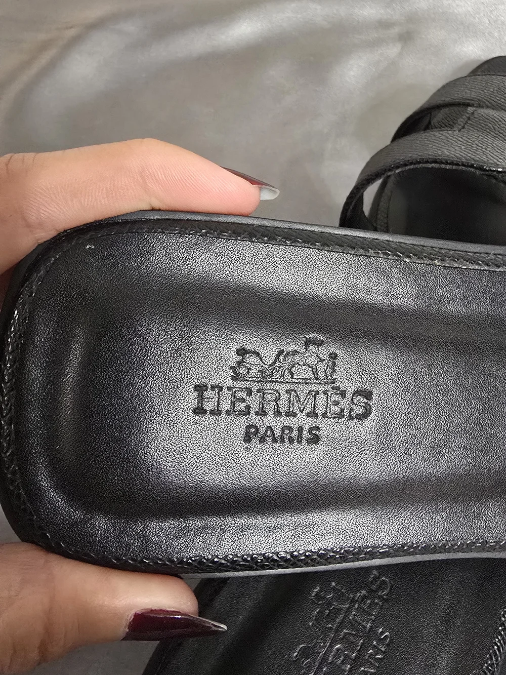 Hermes Black Leather Oran Slide Sandals Size 39 - Picture 14 of 14